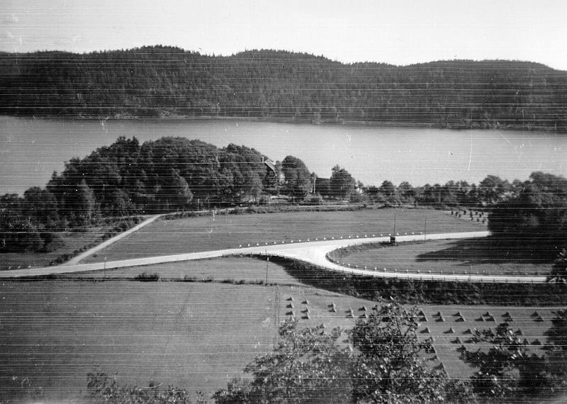 517.JPG - 1950-taletText på baksidan av fotot: Från bergets högsta topp ja tagit