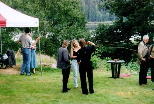 Vy_over_sjon_med_bla_Leif_o_Titti.jpg - Vy över sjön med bl.a. Leif o Titti o Hans